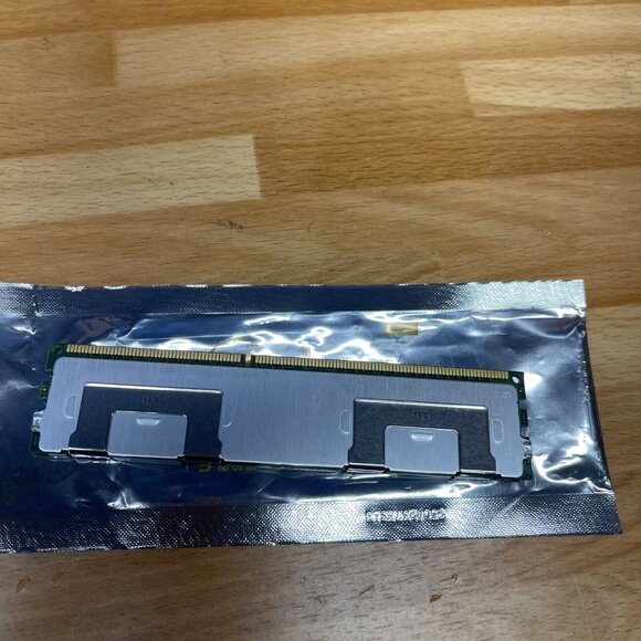 Samsung M386B4G70BM0 CMA4Q 32GB PC3-14900L 4Rx4 13-11-C0 Ram Memory - Picture 2 of 3